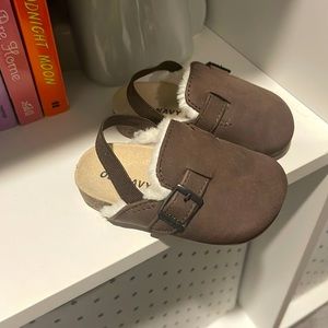 Old Navy Infant Clogs